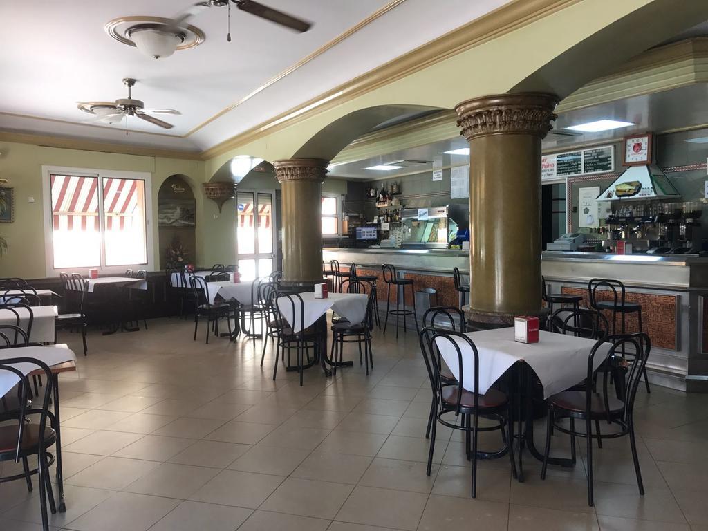 Hostal Bar San Pedro Mairena De Alcor Eksteriør billede