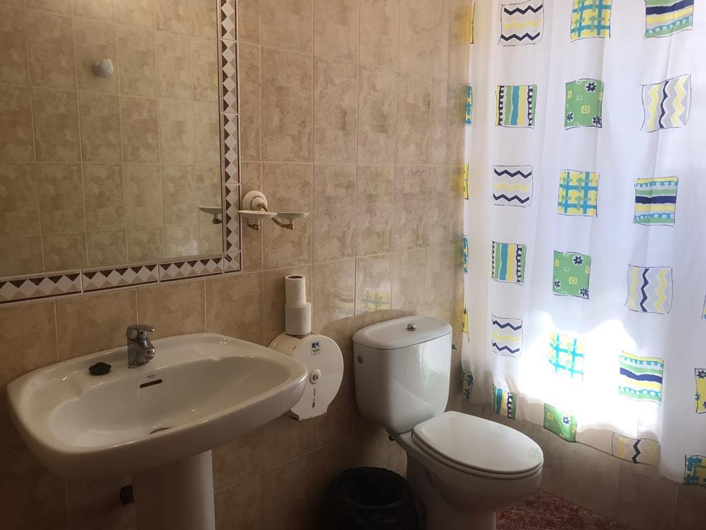 Hostal Bar San Pedro Mairena De Alcor Eksteriør billede