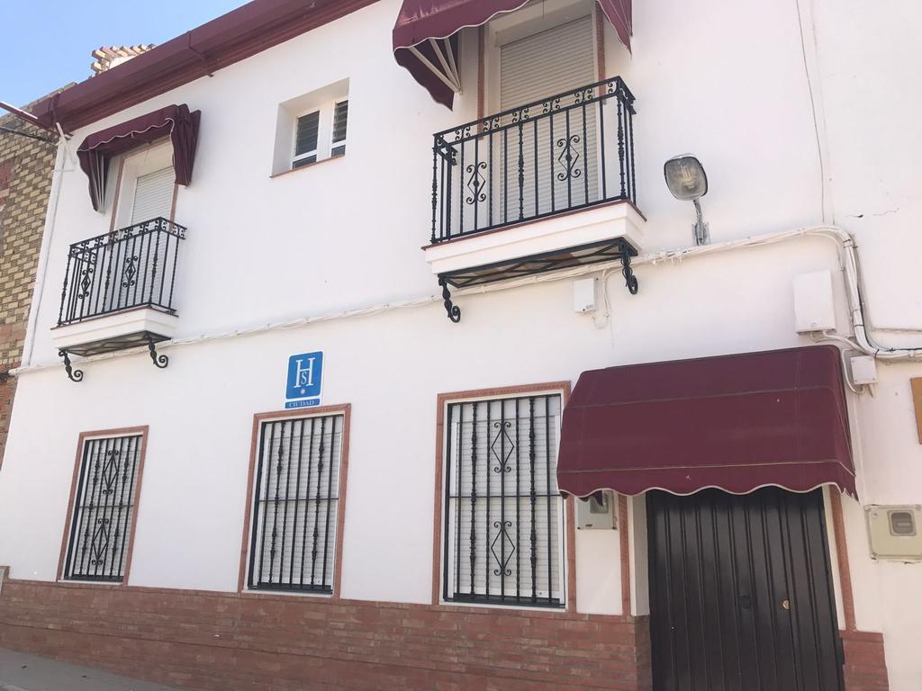 Hostal Bar San Pedro Mairena De Alcor Eksteriør billede